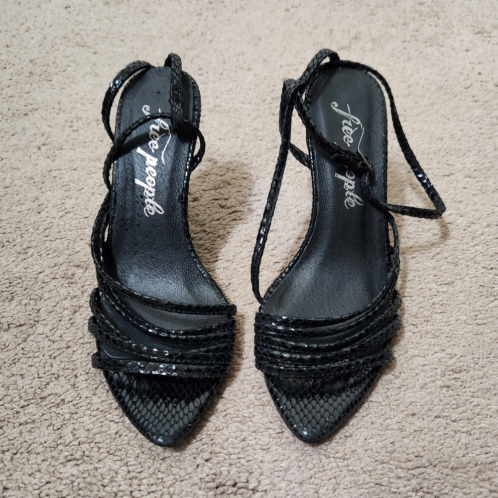 Free People Women's Black Leather Stiletto Gladiator Heels Size 6 US